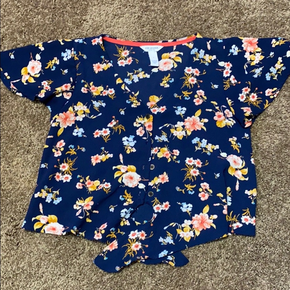 Cute Blue flowered blouse